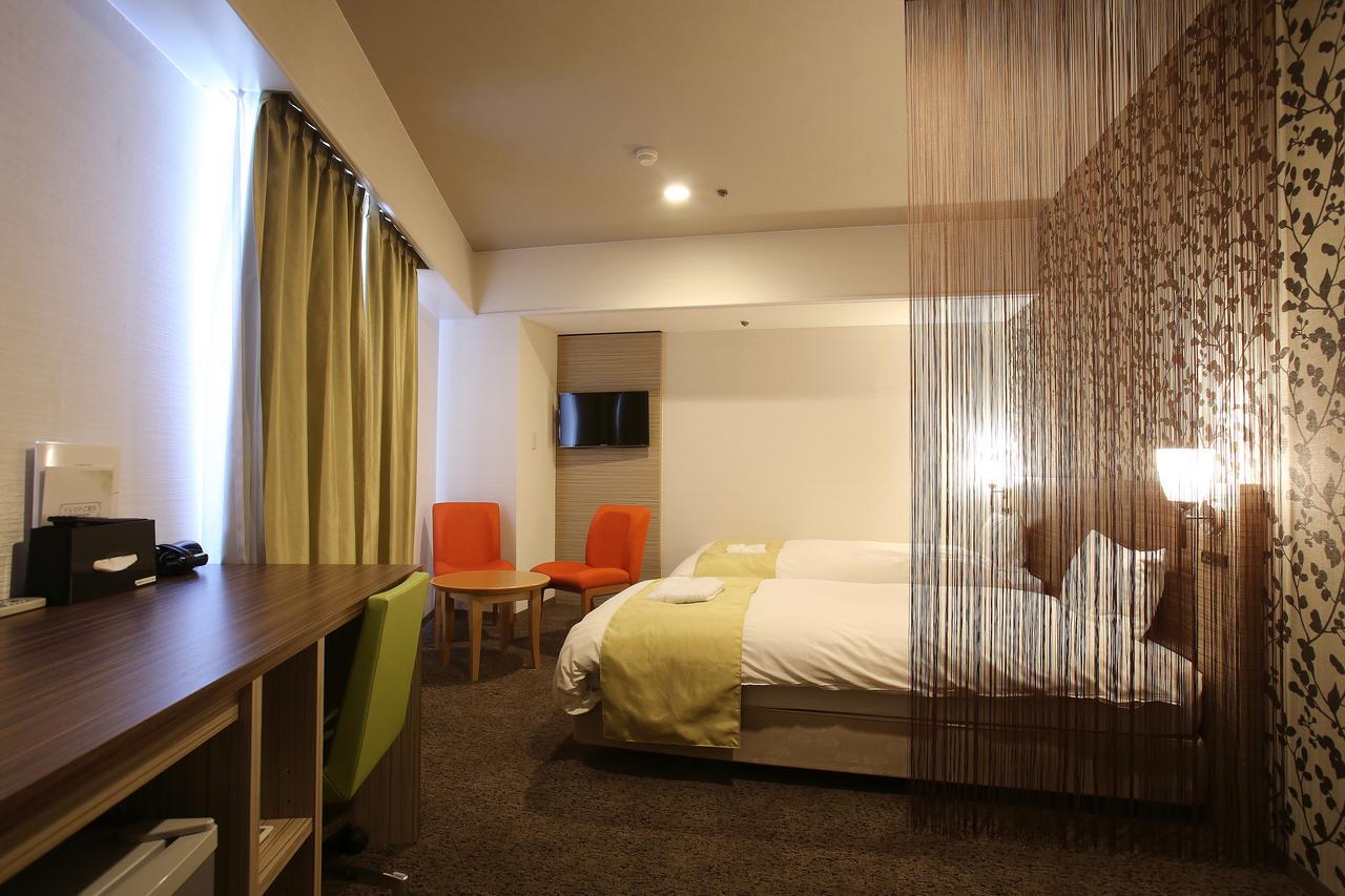 Hotel Crystal Plaza Хитатинака Экстерьер фото